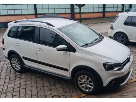 VOLKSWAGEN - SPACE CROSS - 2013/2014 - Branca - R$ 52.000,00