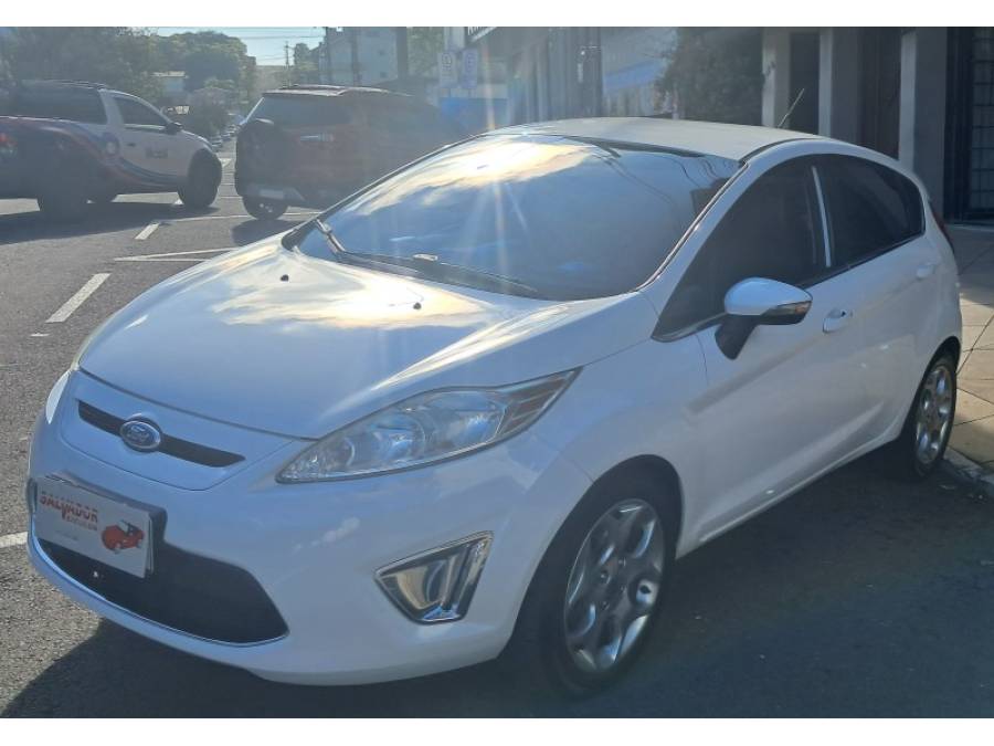 FORD - FIESTA - 2012/2012 - Branca - R$ 39.000,00
