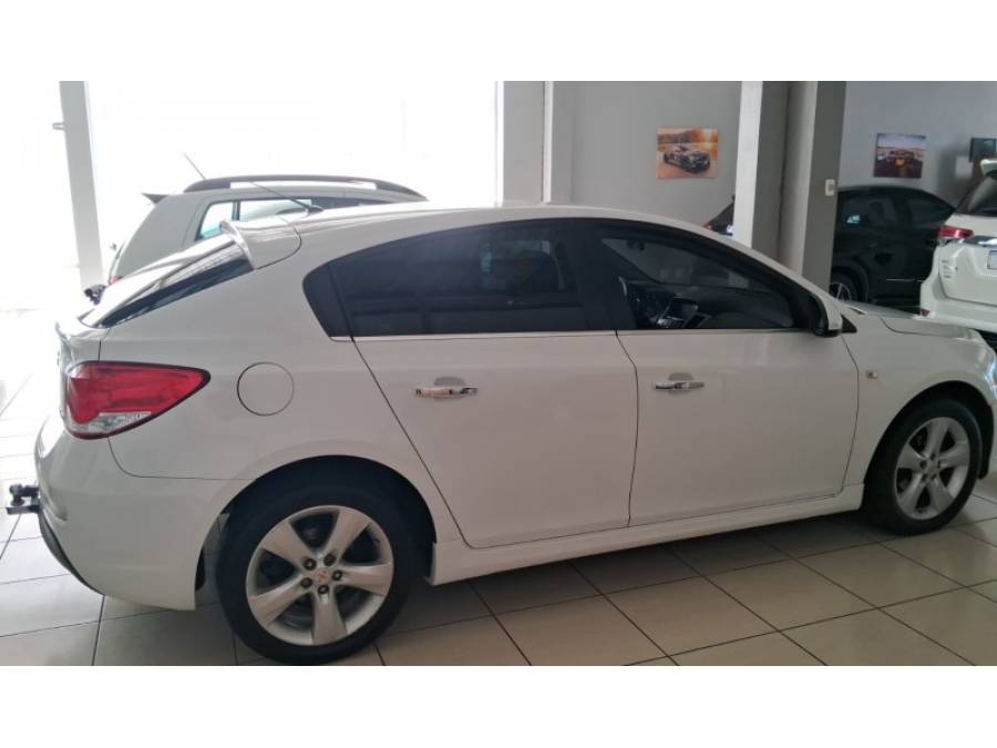 CHEVROLET - CRUZE - 2012/2013 - Branca - R$ 64.900,00