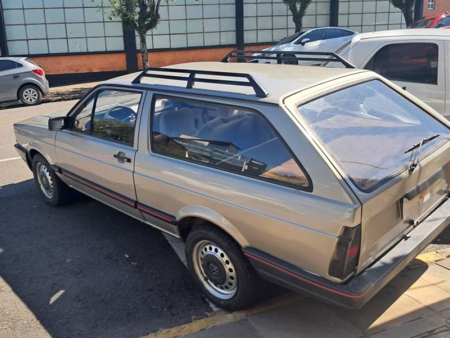 VOLKSWAGEN - PARATI - 1989/1990 - Bege - R$ 21.000,00