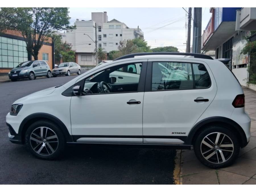 VOLKSWAGEN - FOX - 2019/2020 - Branca - R$ 65.000,00