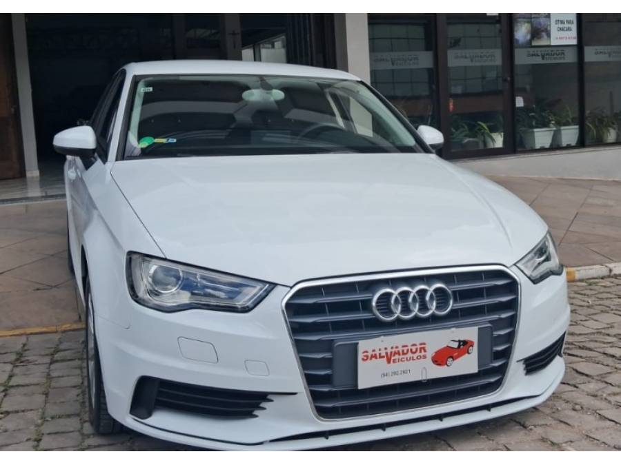 AUDI - A3 - 2015/2015 - Branca - R$ 80.000,00