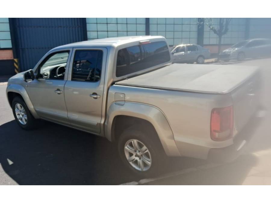 VOLKSWAGEN - AMAROK - 2014/2015 - Prata - R$ 88.000,00
