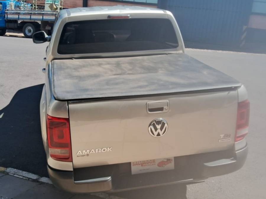 VOLKSWAGEN - AMAROK - 2014/2015 - Prata - R$ 88.000,00