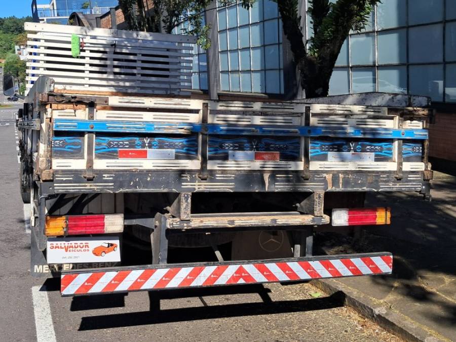 MERCEDES-BENZ - 709 - 1988/1989 - Branca - R$ 85.000,00