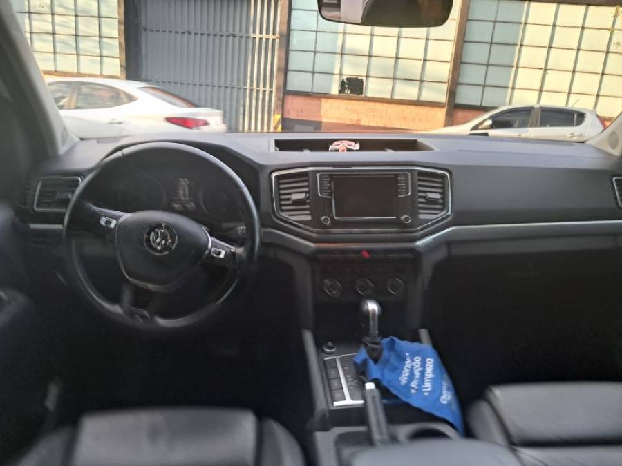 VOLKSWAGEN - AMAROK - 2017/2017 - Branca - R$ 132.000,00