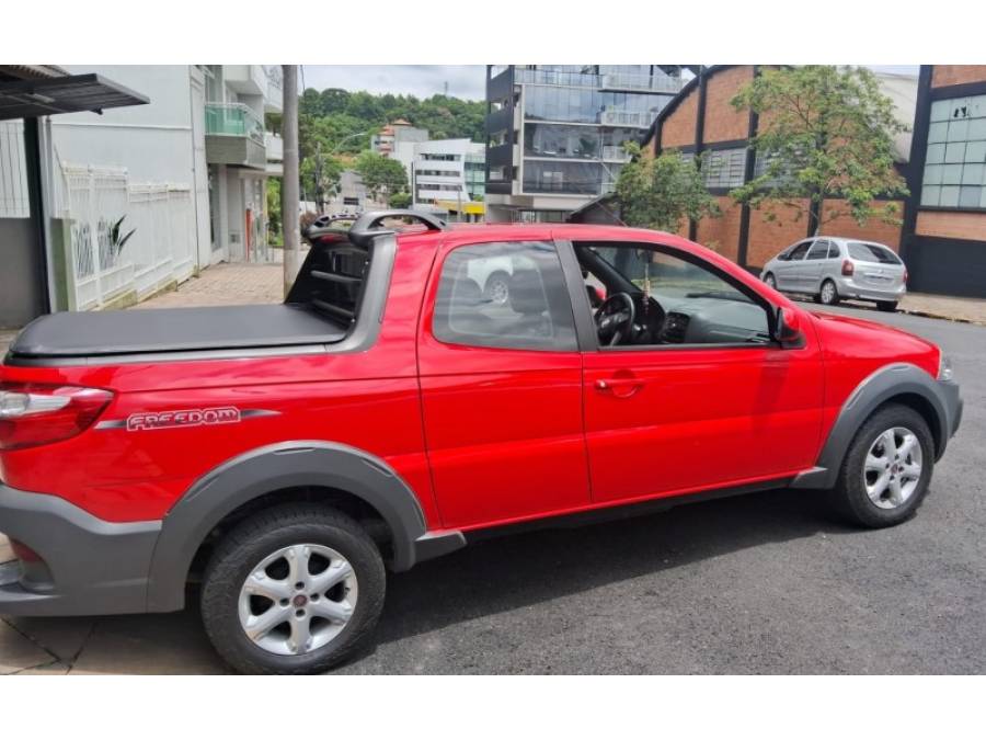 FIAT - STRADA - 2019/2020 - Vermelha - R$ 82.000,00