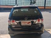 TOYOTA - HILUX SW4 - 2011/2012 - Preta - R$ 135.000,00