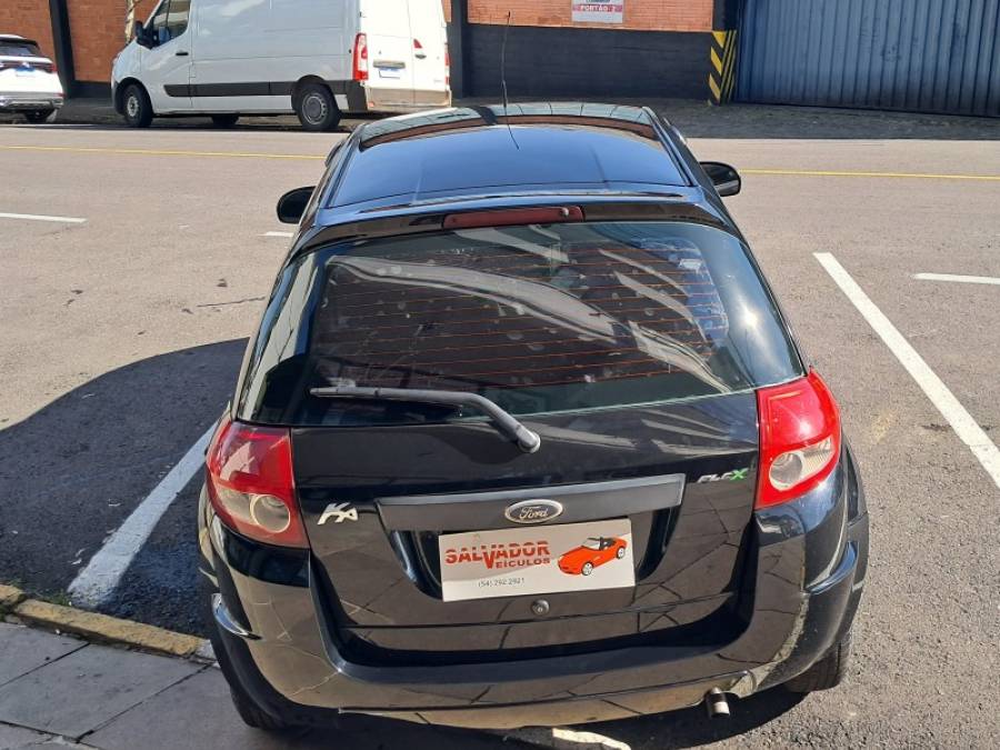 FORD - KA - 2008/2009 - Preta - R$ 18.900,00