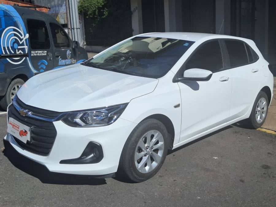 CHEVROLET - ONIX - 2021/2021 - Branca - R$ 73.900,00