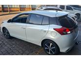 TOYOTA - YARIS - 2021/2022 - Branca - R$ 90.000,00