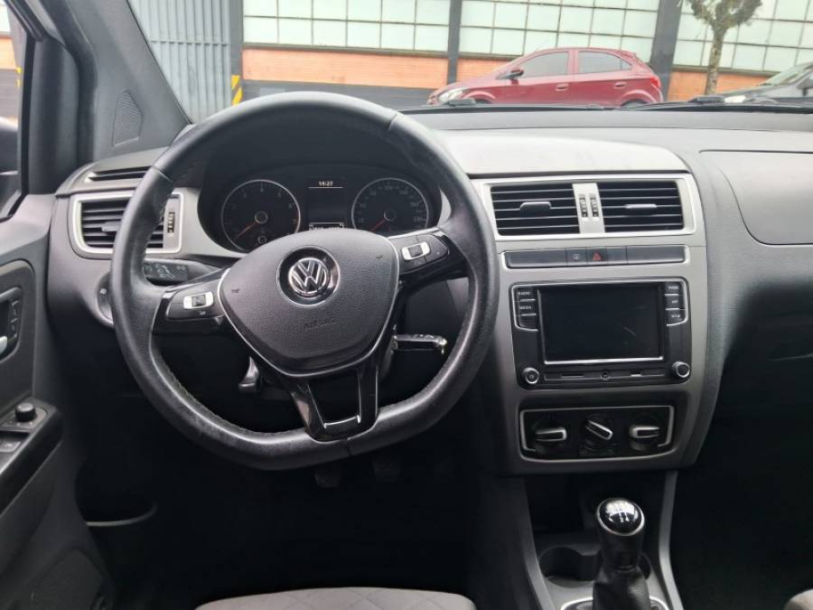 VOLKSWAGEN - FOX - 2019/2020 - Branca - R$ 65.000,00