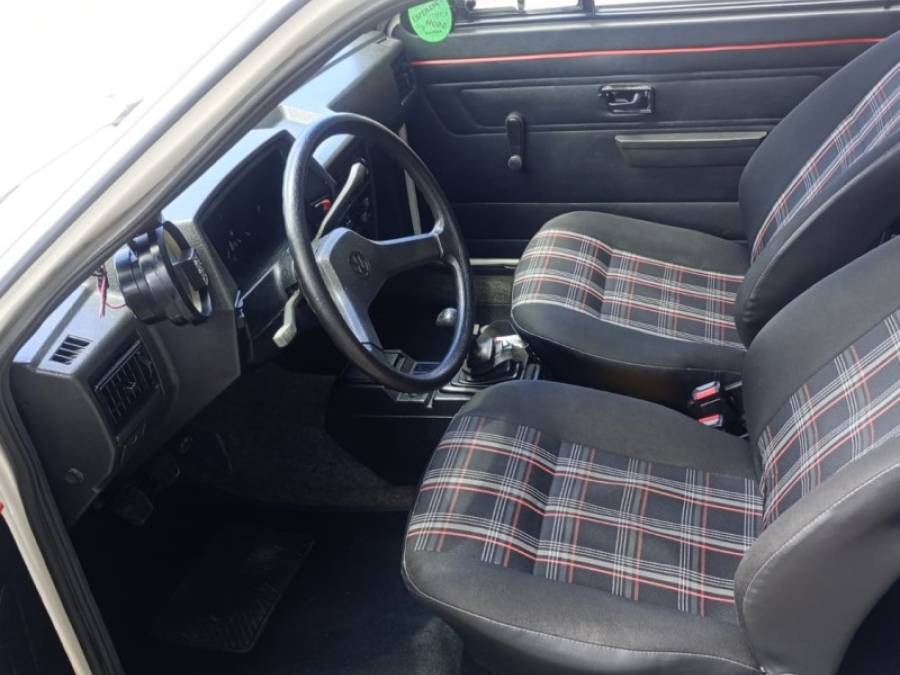VOLKSWAGEN - GOL - 1989/1990 - Branca - R$ 16.500,00