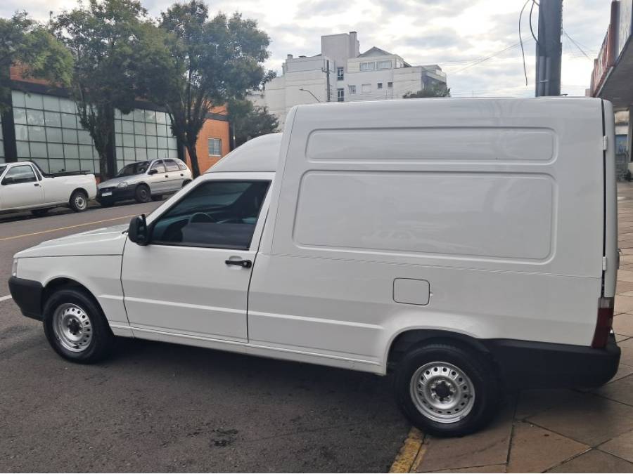 FIAT - FIORINO - 2012/2013 - Branca - R$ 50.000,00