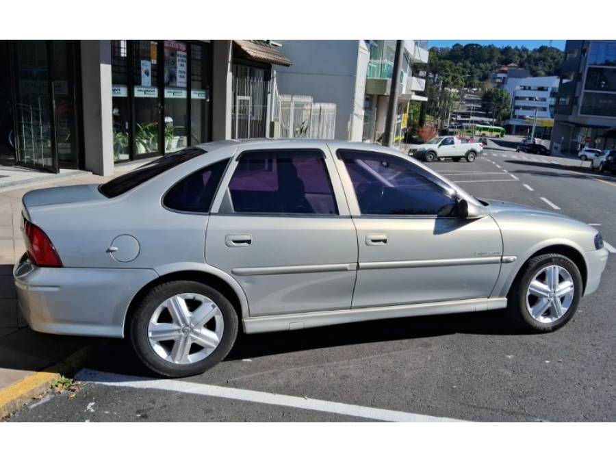 CHEVROLET - VECTRA - 2004/2005 - Bege - R$ 34.900,00