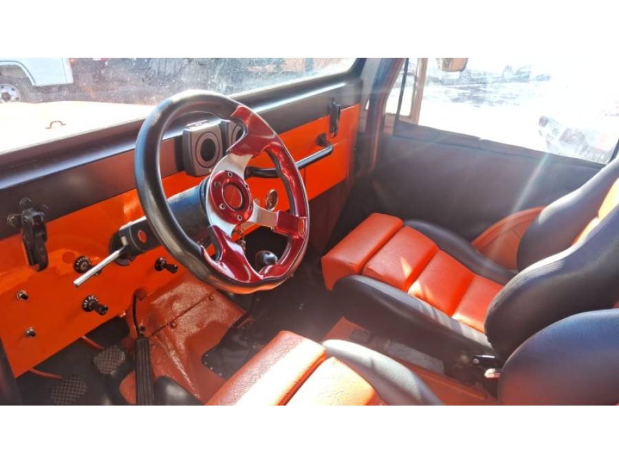 FORD - JEEP - 1979/1979 - Laranja - R$ 57.000,00