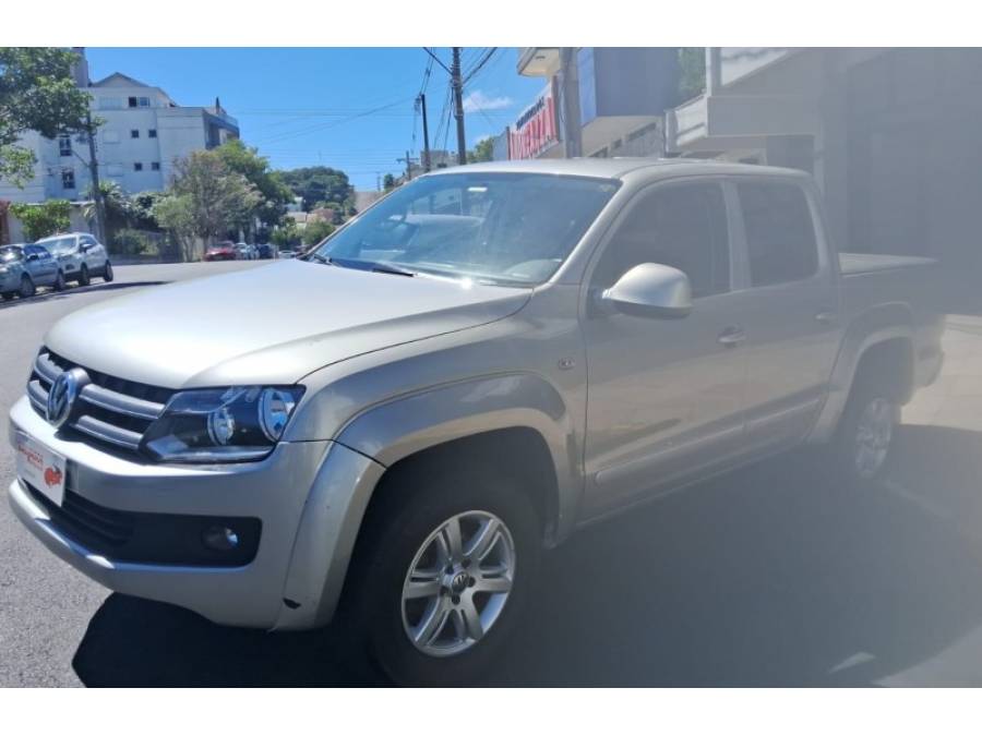 VOLKSWAGEN - AMAROK - 2014/2015 - Prata - R$ 88.000,00