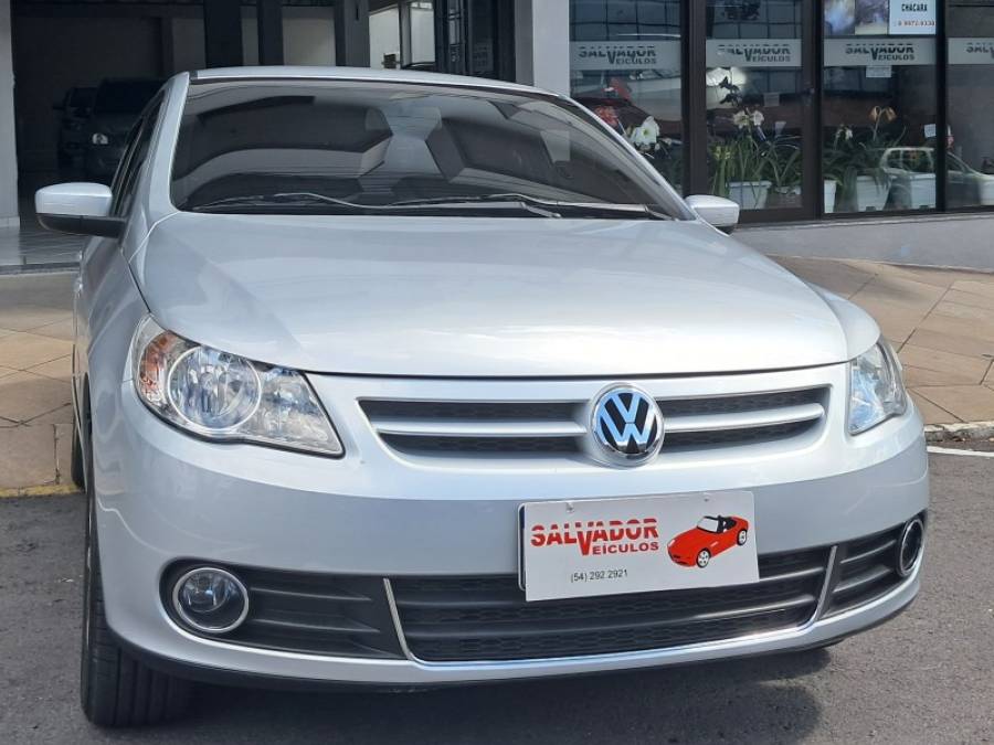 VOLKSWAGEN - VOYAGE - 2009/2010 - Prata - R$ 41.900,00
