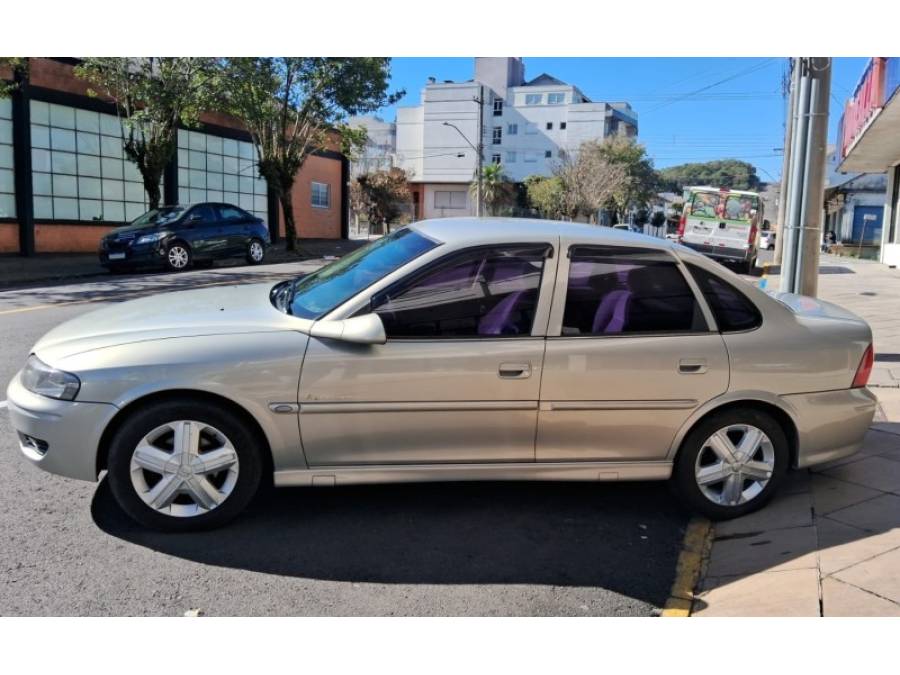 CHEVROLET - VECTRA - 2004/2005 - Bege - R$ 34.900,00