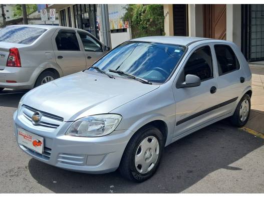 CHEVROLET - CELTA - 2006/2007 - Prata - R$ 23.900,00