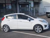 FORD - FIESTA - 2012/2012 - Branca - R$ 39.000,00
