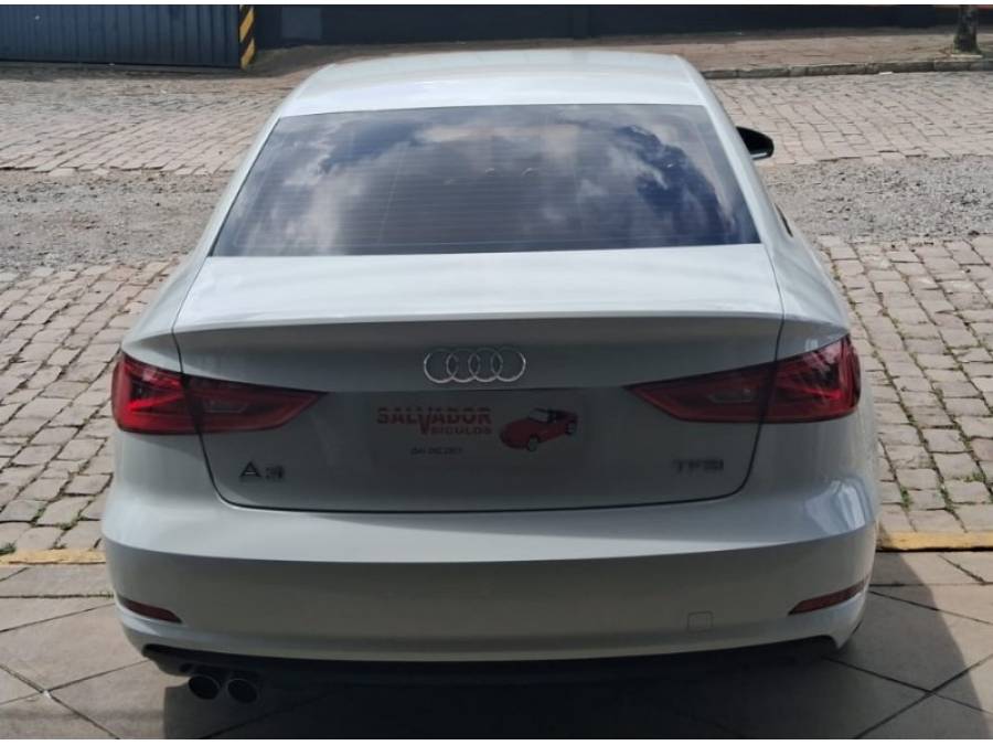 AUDI - A3 - 2015/2015 - Branca - R$ 80.000,00