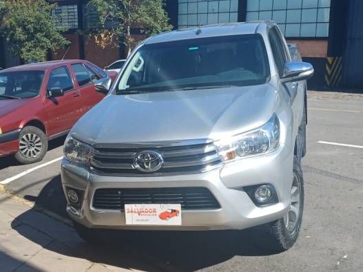 TOYOTA - HILUX - 2016/2017 - Prata - R$ 179.900,00
