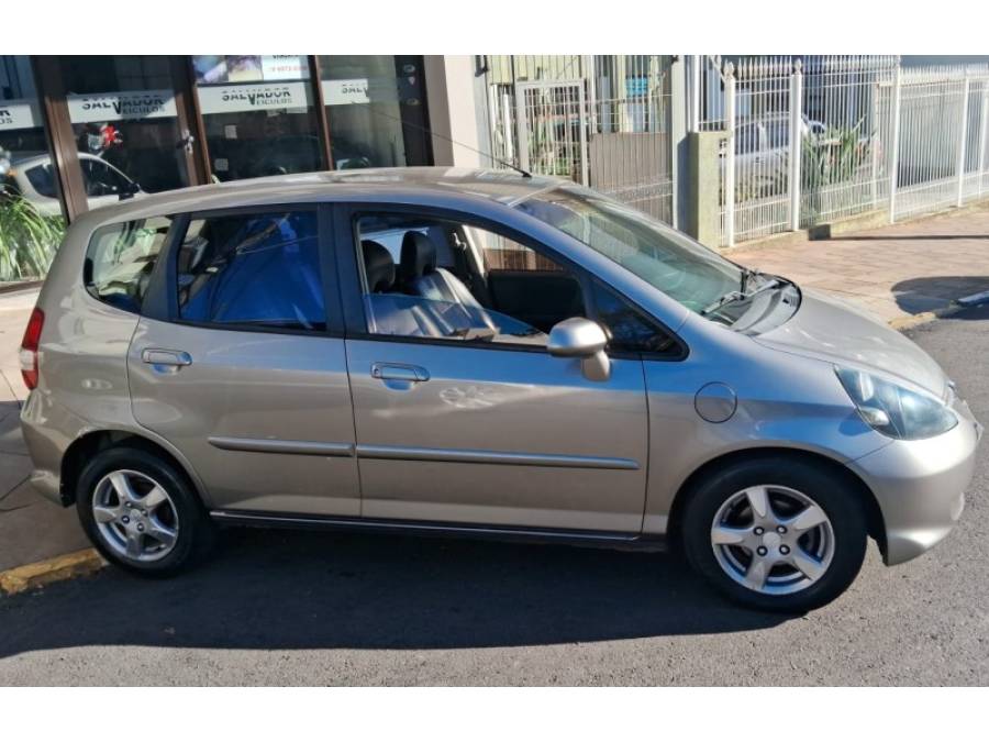 HONDA - FIT - 2008/2008 - Cinza - R$ 33.000,00