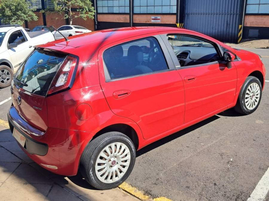 FIAT - PUNTO - 2013/2014 - Vermelha - R$ 42.900,00