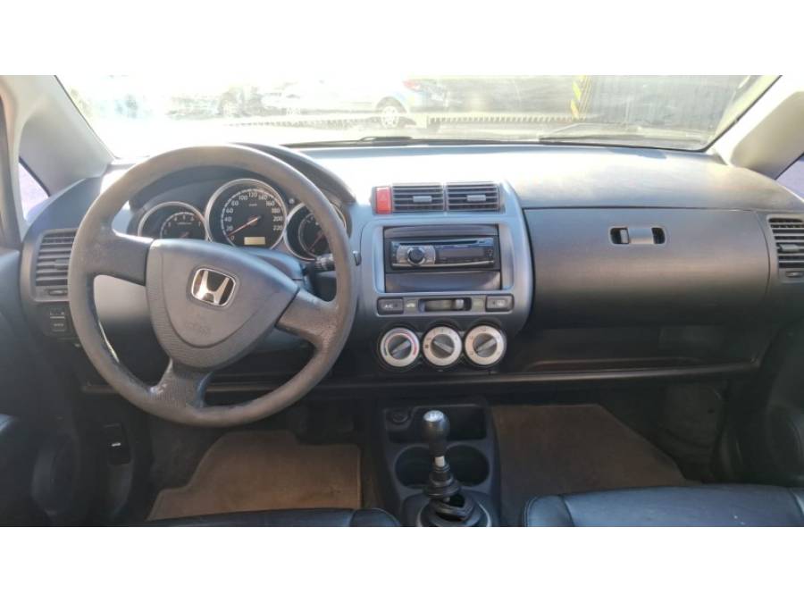 HONDA - FIT - 2008/2008 - Cinza - R$ 33.000,00
