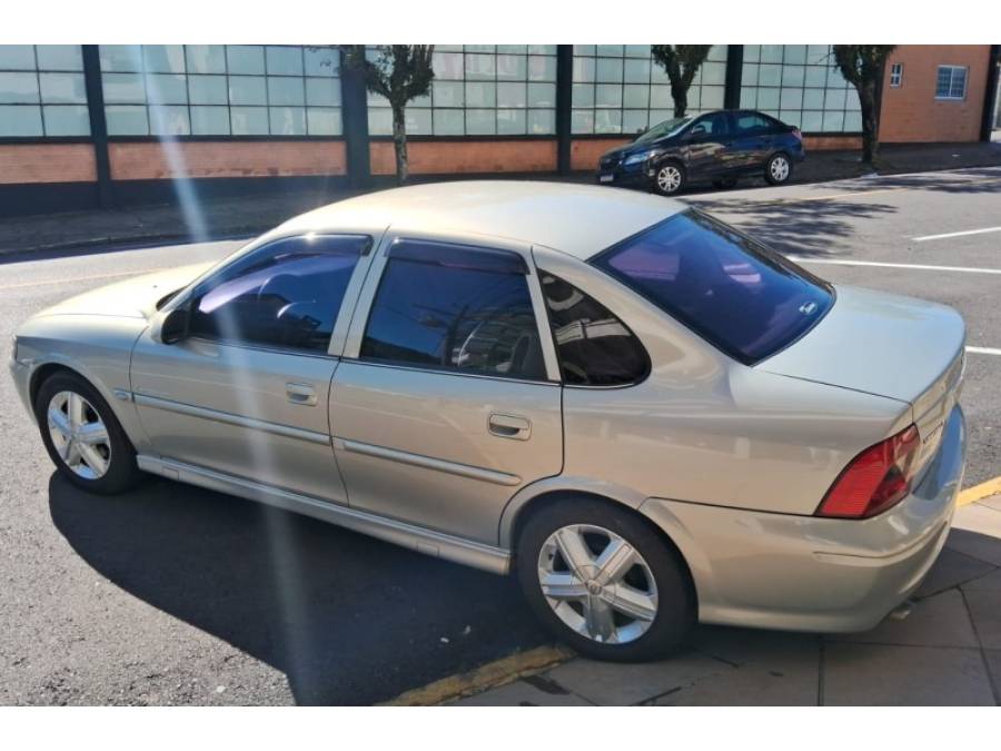 CHEVROLET - VECTRA - 2004/2005 - Bege - R$ 34.900,00