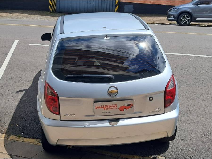 CHEVROLET - CELTA - 2006/2007 - Prata - R$ 23.900,00
