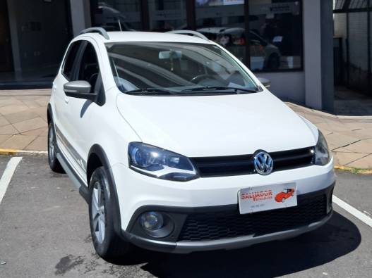 VOLKSWAGEN - CROSSFOX - 2011/2012 - Branca - R$ 43.900,00
