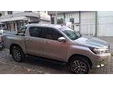 TOYOTA - HILUX - 2016/2017 - Prata - R$ 180.000,00