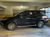 TOYOTA - HILUX SW4 - 2018/2018 - Preta - R$ 230.000,00