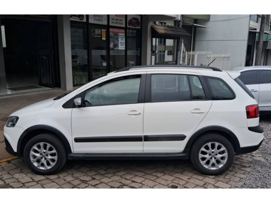 VOLKSWAGEN - SPACE CROSS - 2013/2014 - Branca - R$ 52.000,00